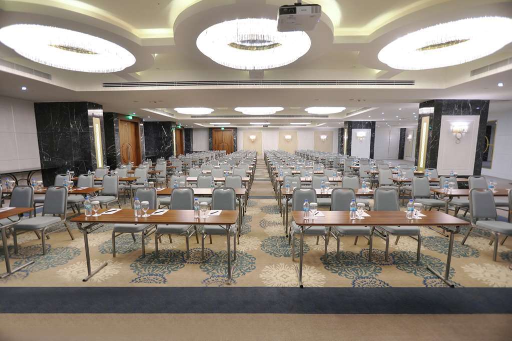Hilton Garden Inn アドゥヤマン 設備 写真